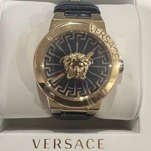 Versace Watch VE3F00122 For Women